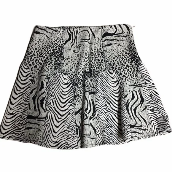 Victoria's Secret Skirt Animal Print Stretch NWOT - Picture 8 of 8